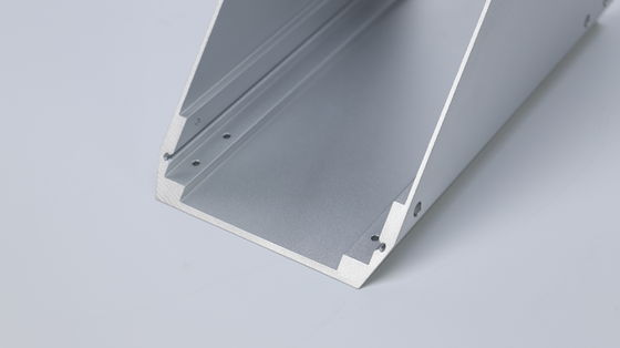 Grade 6000 Series Silver Anodized Aluminium Extrusion Profiles with Customized Size