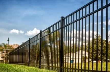 ISO9001/ISO14001/ISO18001 Certified 6063-T5 Powder Coating Square Tubes for Fence