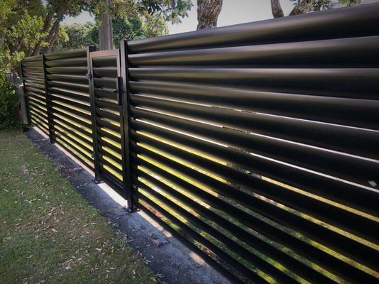 5.8-6.0M Length Customized 6063-T5 Powder Coating Aluminium Fence Brackets